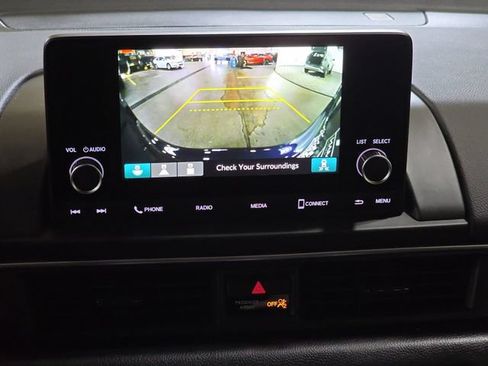 Used 2025 Honda Pilot Sport image 22