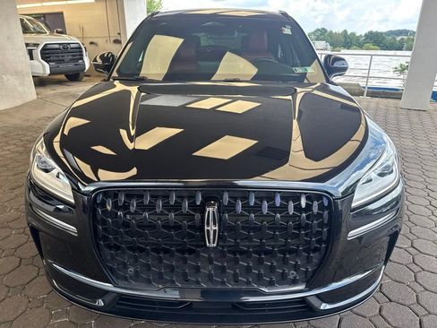 Used 2023 Lincoln Corsair Reserve w/ Equipment Group 201A AWD/4WD image 2