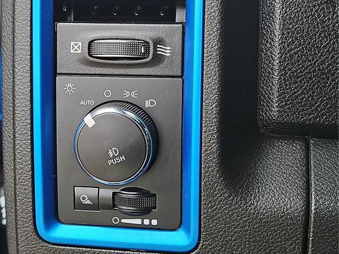Used 2018 RAM 1500 Sport w/ Hydro Blue Sport Package AWD/4WD image 22