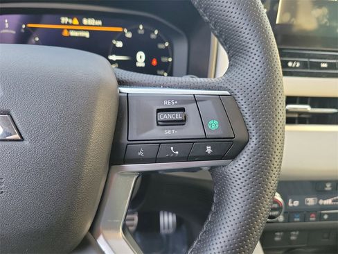 Used 2025 Mitsubishi Outlander SEL image 21