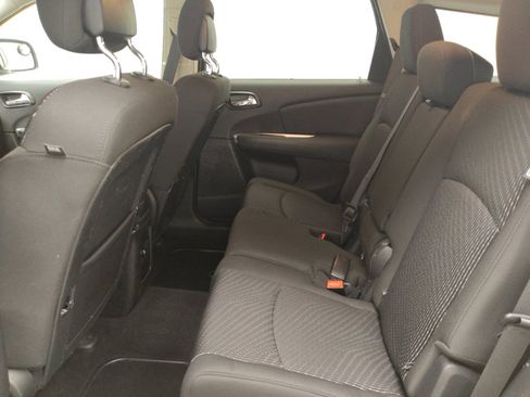 Used 2017 Dodge Journey SXT w/ Comfort/Convenience Group AWD/4WD image 18