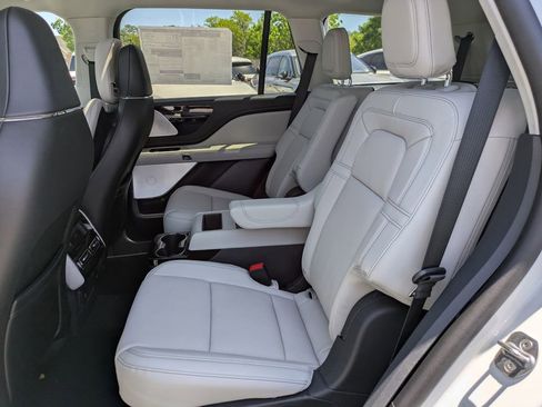 New 2026 Lincoln Aviator Reserve RWD image 15