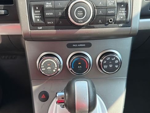 Used 2010 Nissan Sentra 2.0 S w/ Convenience Pkg FWD image 16