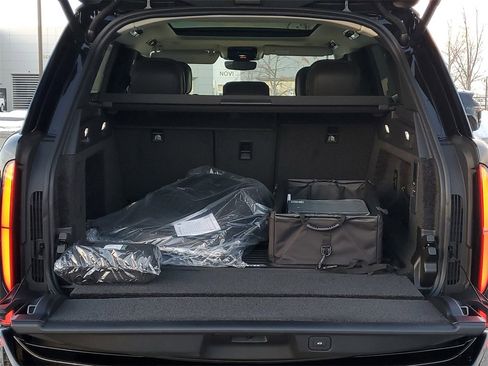 New 2025 Land Rover Range Rover SE image 33