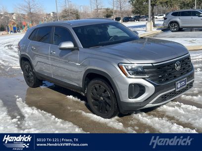 Certified 2025 Volkswagen Atlas Cross Sport SE w/ Panoramic Sunroof Package