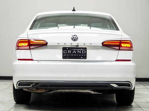 Used 2021 Volkswagen Passat 2.0T SE image 12