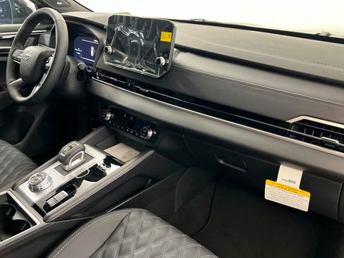 New 2026 Nissan Rogue Platinum AWD/4WD image 24