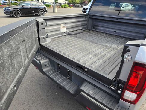 Used 2018 Honda Ridgeline RTL image 16