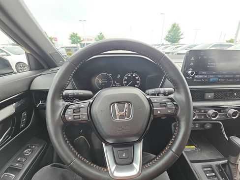 Used 2025 Honda CR-V Sport Touring image 29