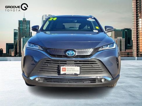 Used 2024 Toyota Venza XLE image 9