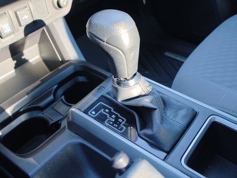 Used 2022 Toyota Tacoma SR5 image 25