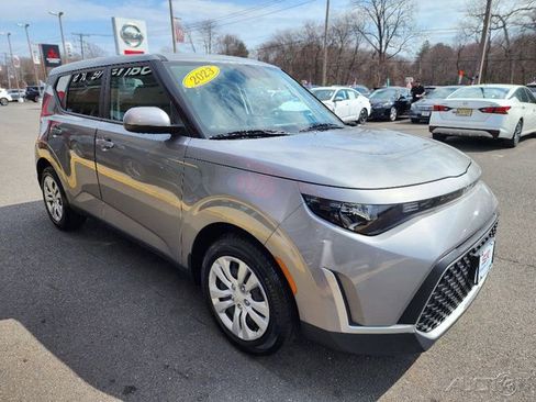 Certified 2023 Kia Soul LX image 1