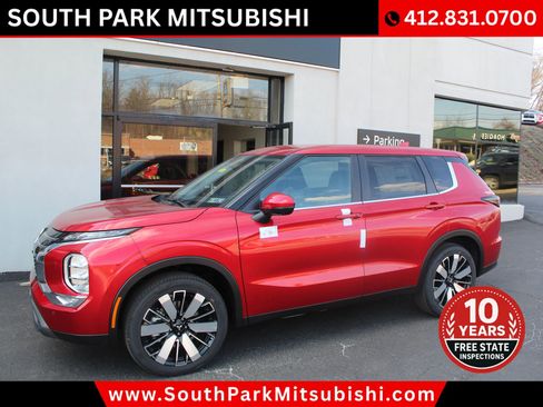 New 2025 Mitsubishi Outlander SE image 2