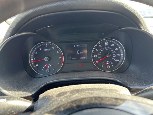 Used 2021 Kia Forte LXS FWD image 10