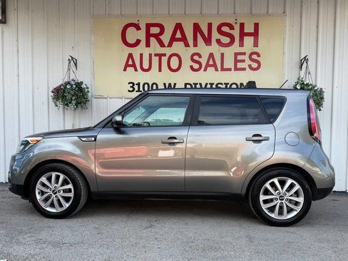 Used 2018 Kia Soul + FWD image 6