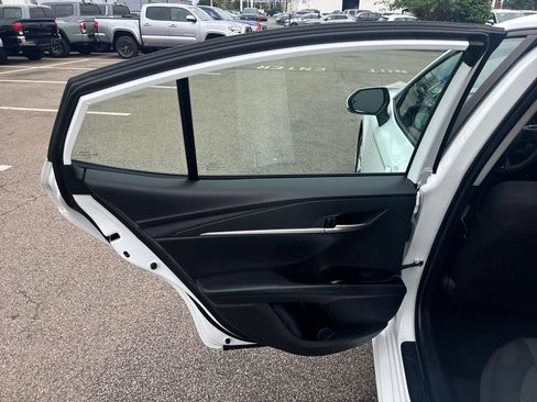Used 2025 Toyota Camry LE FWD image 38