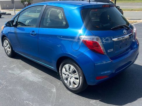 Used 2012 Toyota Yaris LE FWD image 5