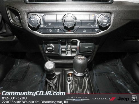 New 2026 Jeep Wrangler Unlimited Sport AWD/4WD image 17