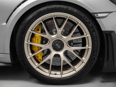 Certified 2018 Porsche 911 GT2 RS RWD image 27