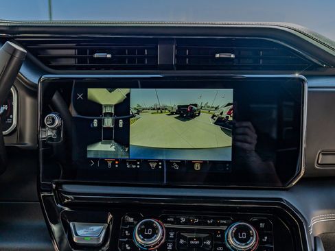 Used 2026 GMC Sierra 2500 AT4X image 26