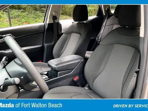 Used 2024 Kia Sportage LX FWD image 18