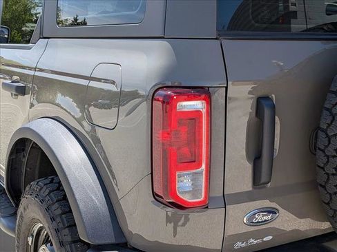 Used 2025 Ford Bronco 4-Door AWD/4WD image 12