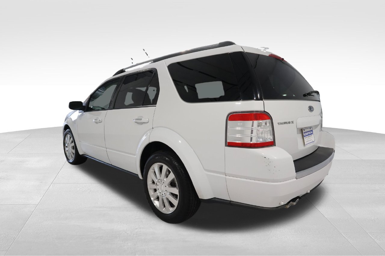 Used 2008 Ford Taurus X Limited FWD image 2