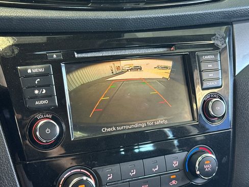 Certified 2022 Nissan Rogue Sport S image 19