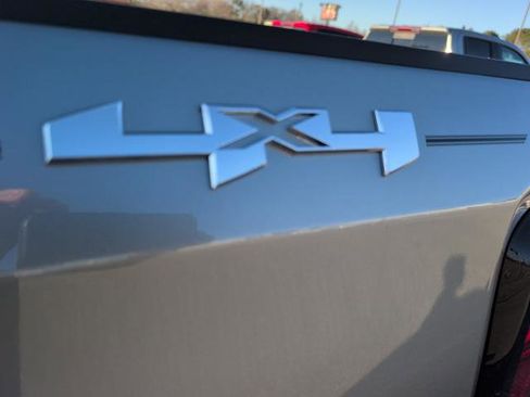 New 2025 GMC Sierra 1500 SLE w/ Preferred Package image 5