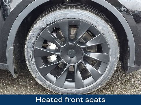 Used 2023 Tesla Model Y Long Range image 11