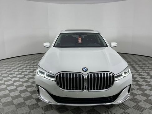 Used 2020 BMW 740i image 2