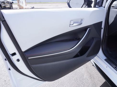 Used 2025 Toyota Corolla SE image 14