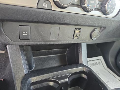 Used 2019 Toyota Tacoma SR image 45