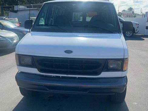 Used 2001 Ford E-250 and Econoline 250 Extended RWD image 4