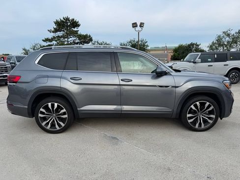 Used 2022 Volkswagen Atlas SEL Premium AWD/4WD image 2