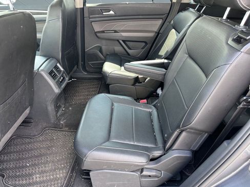 Used 2022 Volkswagen Atlas SE w/ Panoramic Sunroof Package image 13