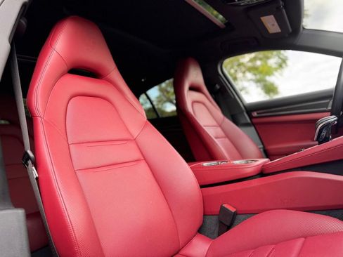 Used 2023 Porsche Panamera 4 Platinum Edition AWD/4WD image 28