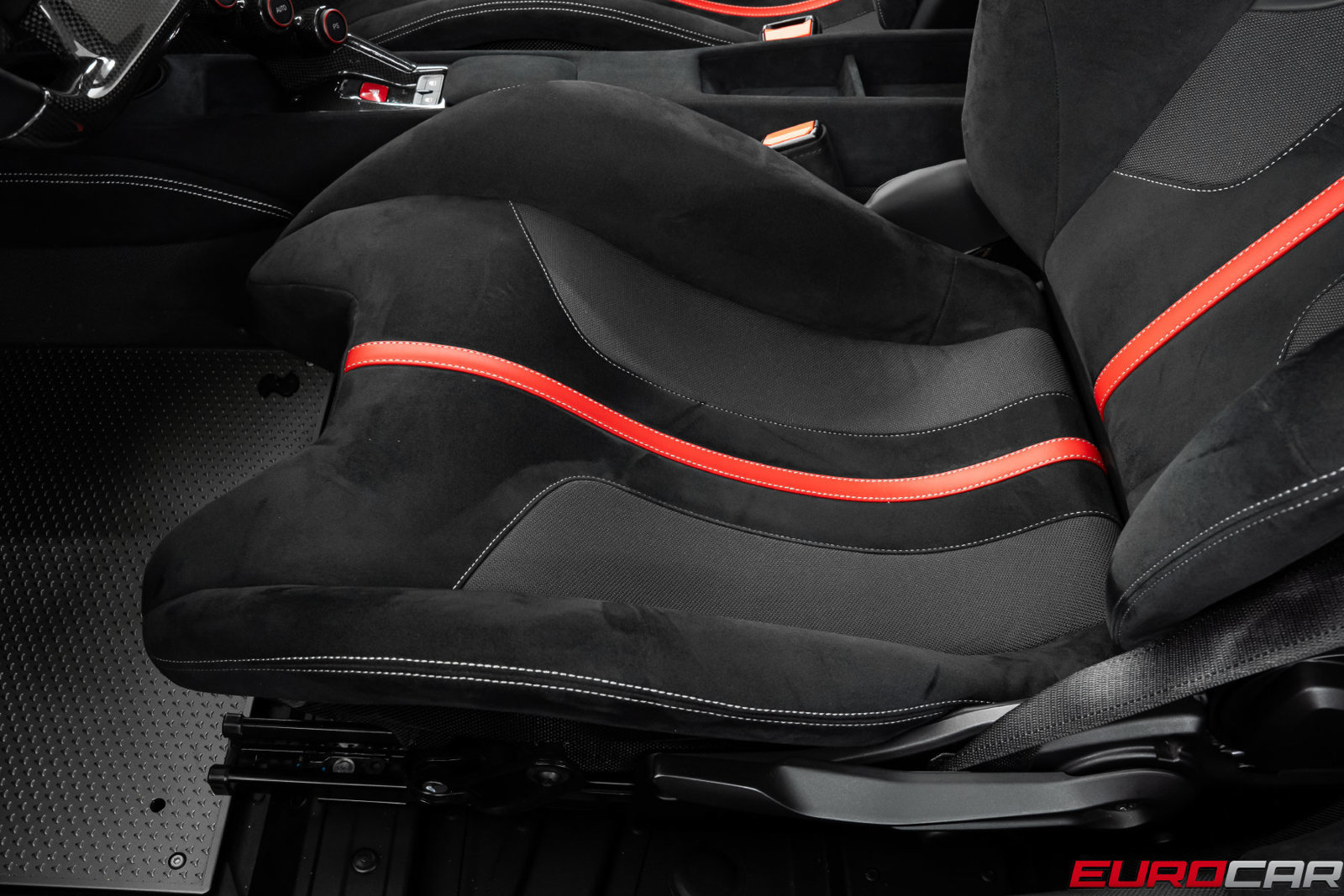 Used 2019 Ferrari 488 Pista Coupe RWD image 48