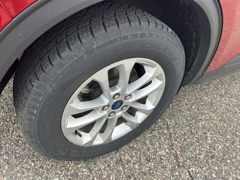 Used 2020 Ford Escape SE image 9