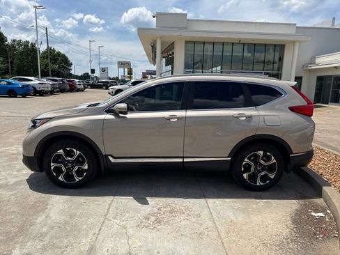 Used 2019 Honda CR-V Touring image 2