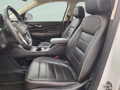 Used 2020 GMC Acadia Denali w/ Technology Package FWD image 28