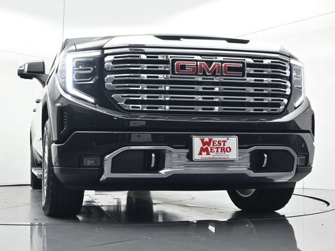 Used 2025 GMC Sierra 1500 Denali w/ Technology Package AWD/4WD image 29