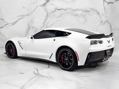 Used 2017 Chevrolet Corvette Z06 image 9