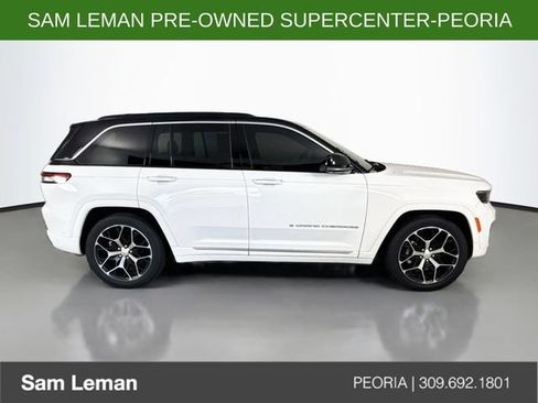 Used 2025 Jeep Grand Cherokee Summit AWD/4WD image 8