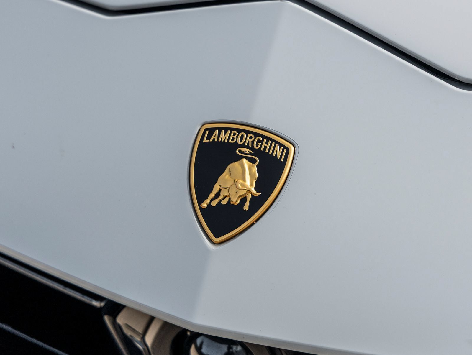 Used 2024 Lamborghini Urus Performante AWD/4WD image 18