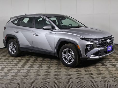 Certified 2026 Hyundai Tucson SE AWD/4WD image 2