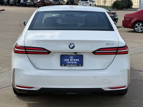 Used 2026 BMW 530i RWD image 8