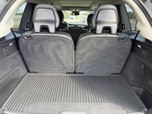 Used 2024 Volvo XC90 B5 Core w/ Protection Package Premier image 25