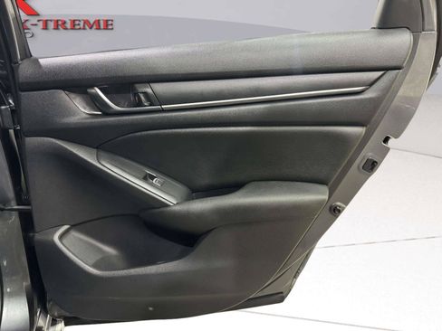 Used 2020 Honda Accord EX image 47