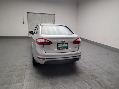 Used 2016 Ford Fiesta SE FWD image 6